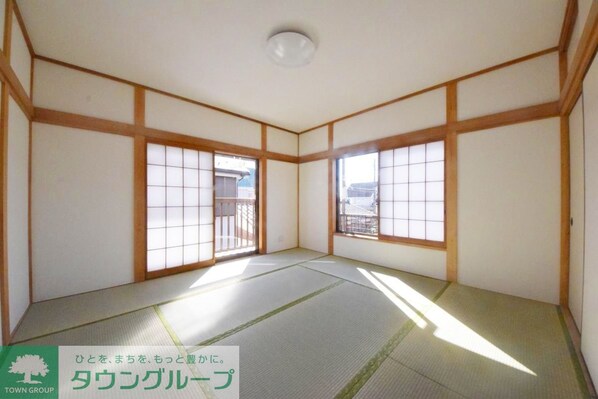 戸倉2丁目貸家の物件内観写真